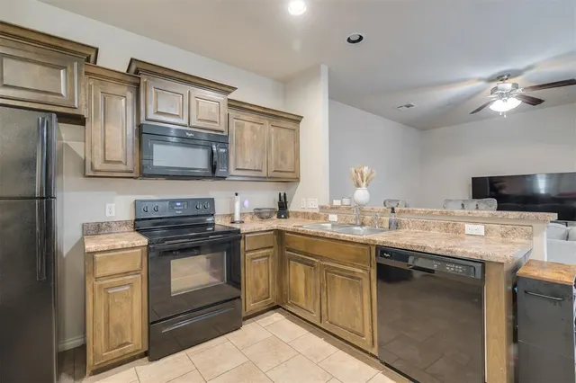 Photo 5 — 1001 SW 92nd Street, Oklahoma City, OK 73139