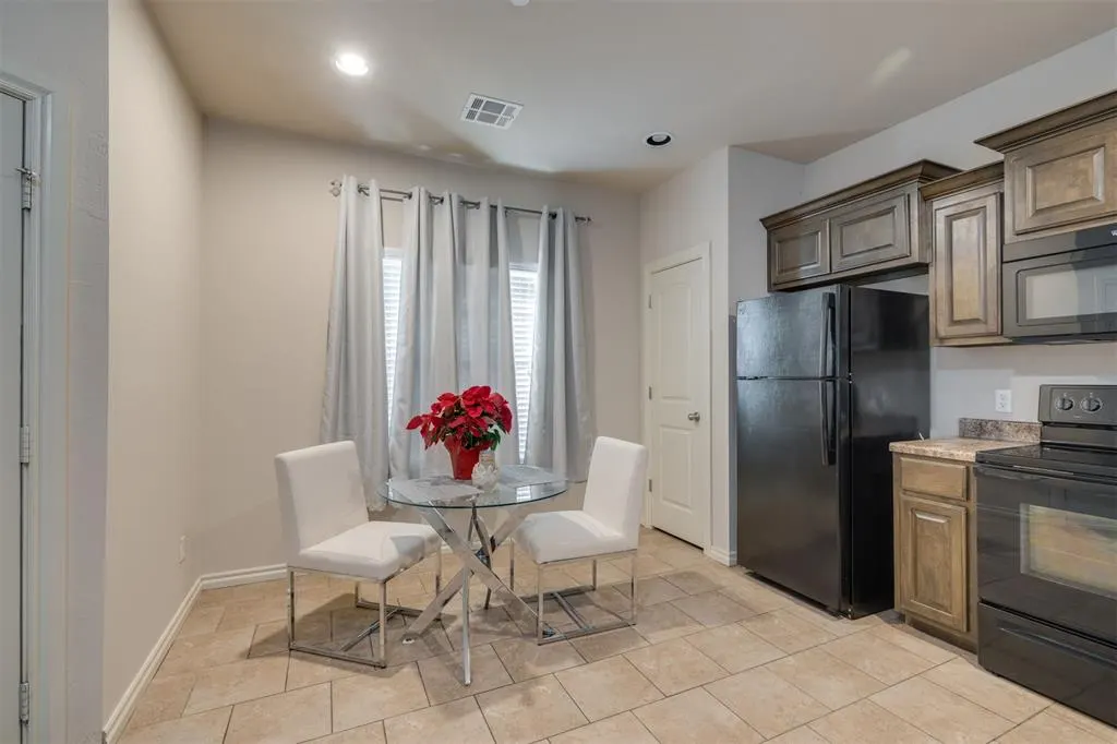 Photo 8 — 1001 SW 92nd Street, Oklahoma City, OK 73139