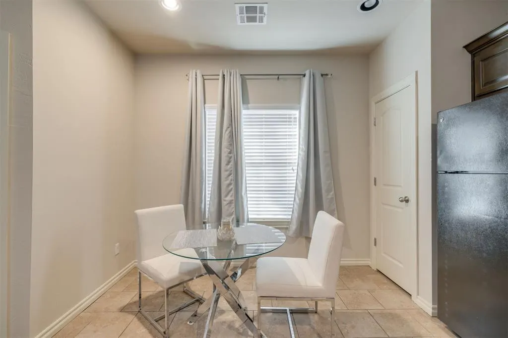 Photo 9 — 1001 SW 92nd Street, Oklahoma City, OK 73139