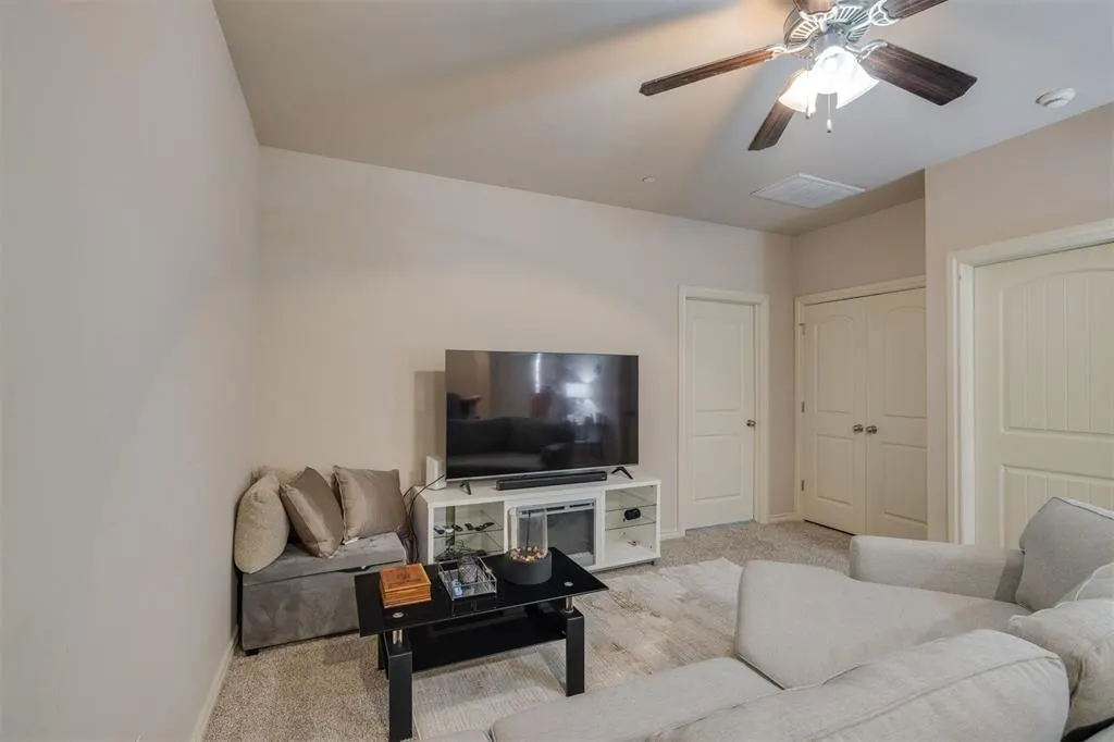 Photo 12 — 1001 SW 92nd Street, Oklahoma City, OK 73139