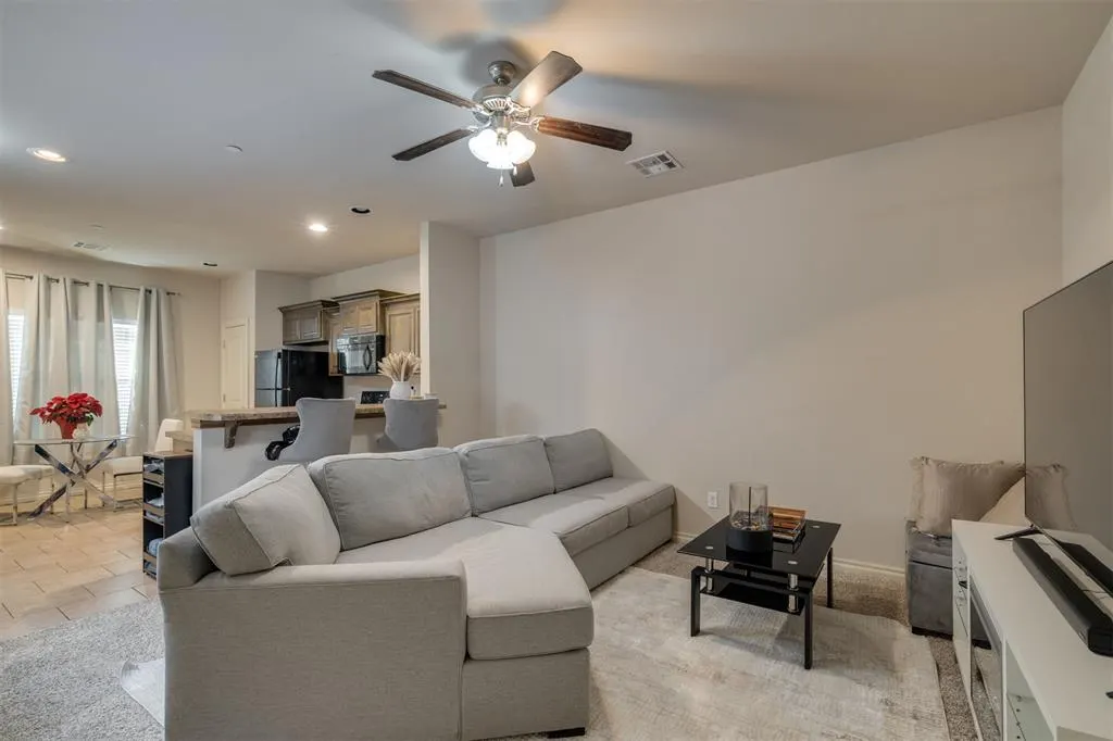 Photo 14 — 1001 SW 92nd Street, Oklahoma City, OK 73139