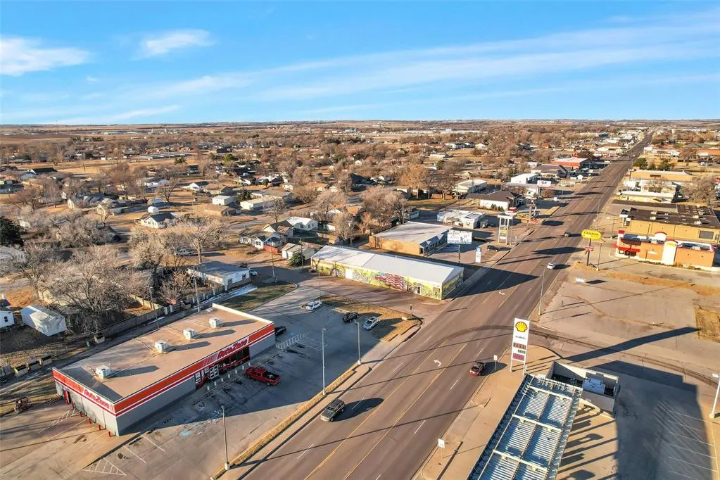 Photo 2 — 1402 W 3rd Street, Elk City, OK 73644