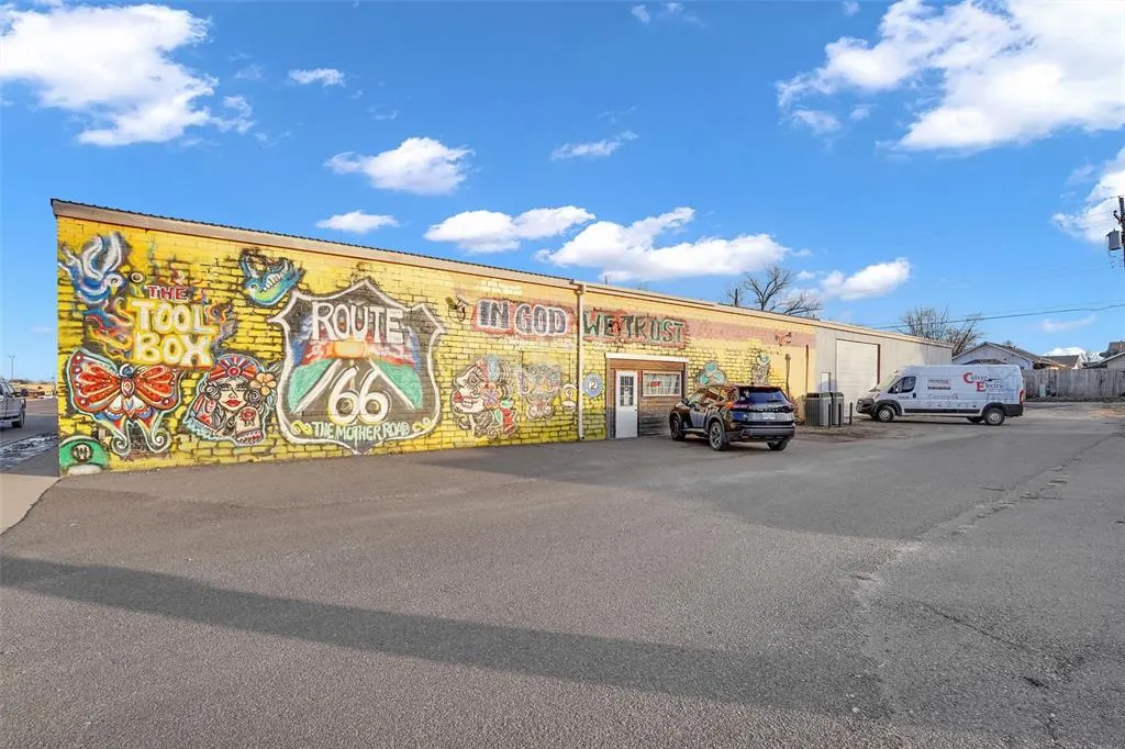 Photo 6 — 1402 W 3rd Street, Elk City, OK 73644