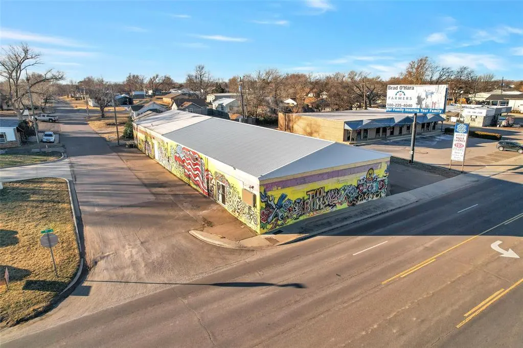 Photo 32 — 1402 W 3rd Street, Elk City, OK 73644