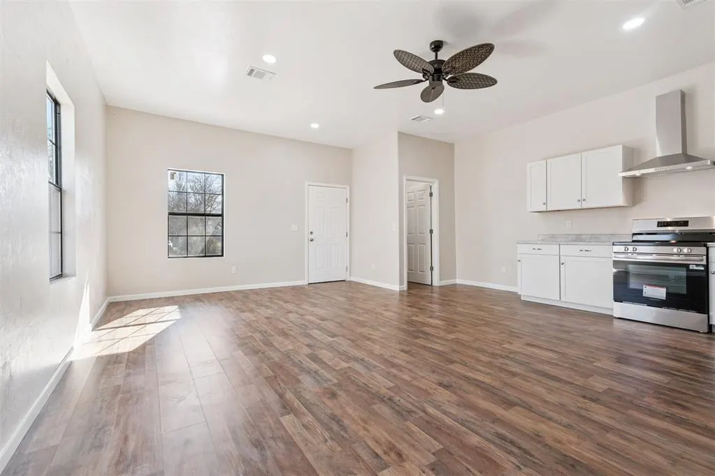 Photo 5 — 218 E 8th Street, Chandler, OK 74834