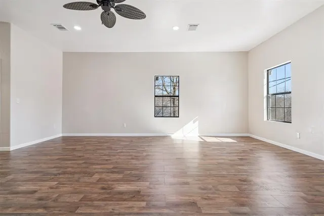 Photo 8 — 218 E 8th Street, Chandler, OK 74834
