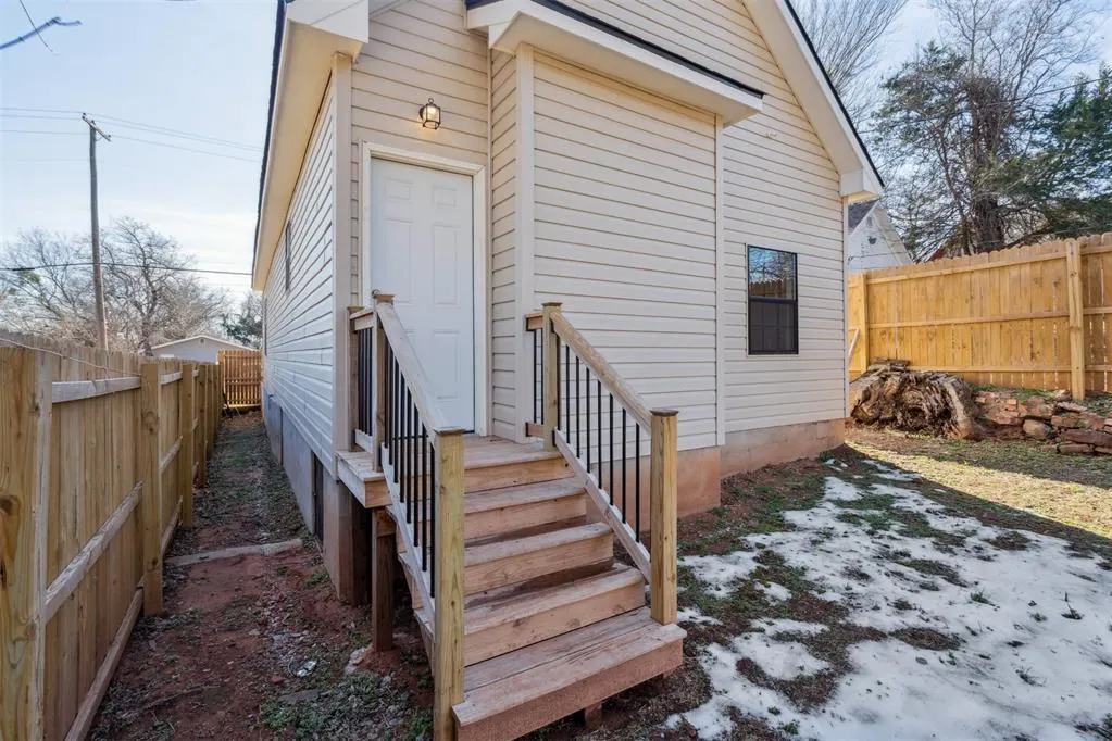 Photo 31 — 218 E 8th Street, Chandler, OK 74834