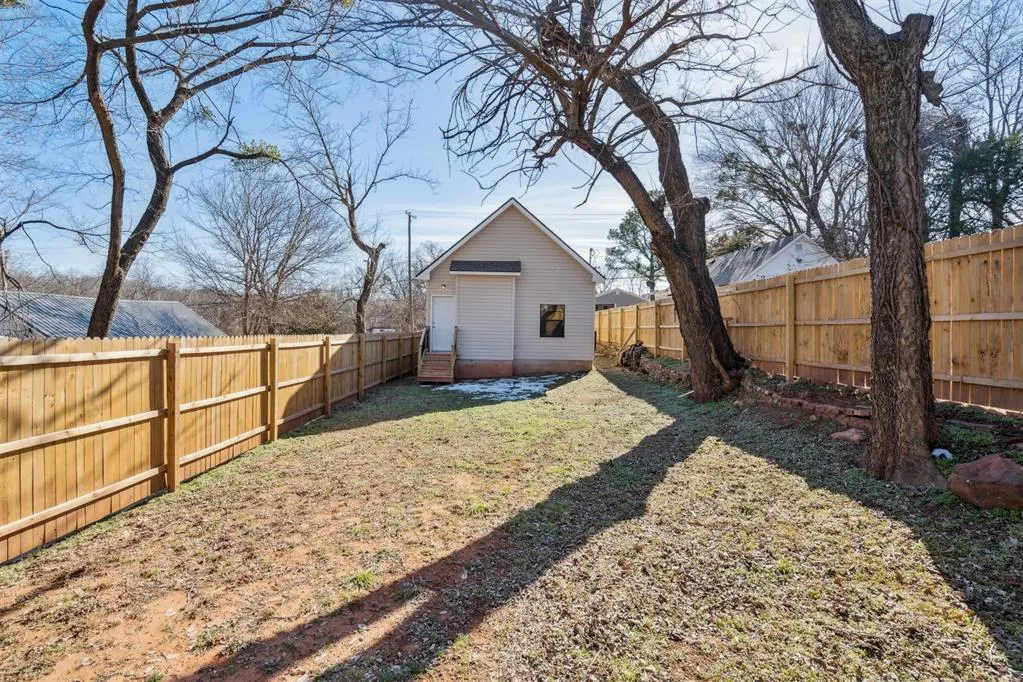 Photo 35 — 218 E 8th Street, Chandler, OK 74834