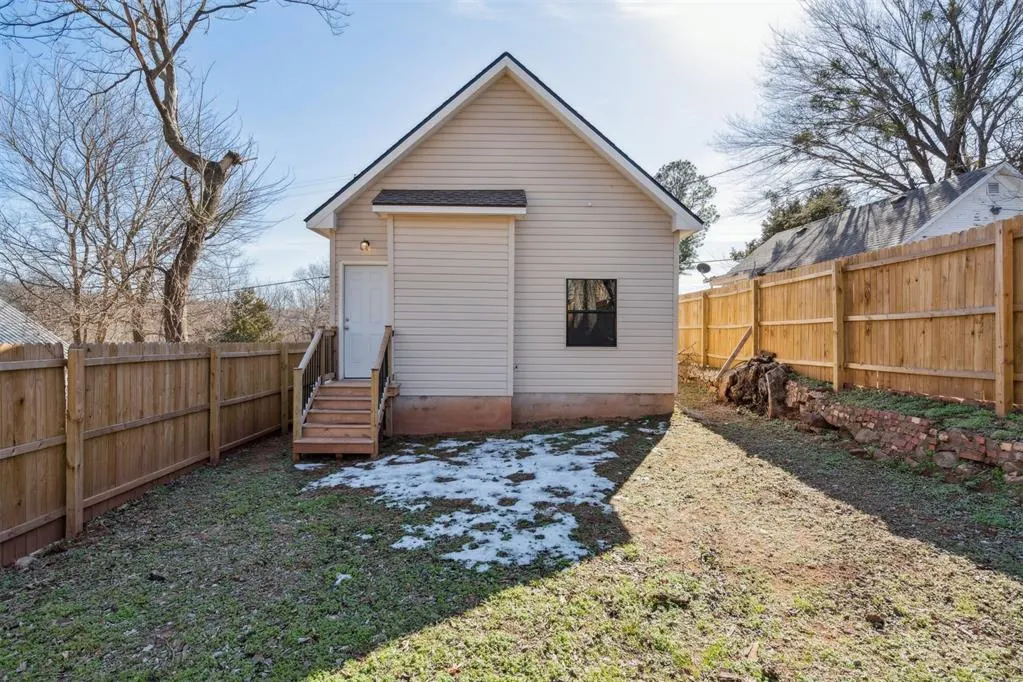 Photo 37 — 218 E 8th Street, Chandler, OK 74834