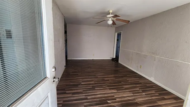 Photo 2 — 924 Cherokee Place, Lindsay, OK 73052