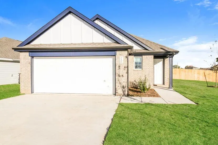 Front exterior — 2005 Crimson Creek Boulevard, El Reno, OK 73036