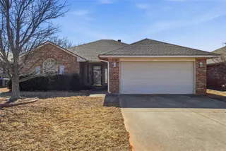 Sold home at 808 Cavecreek Street