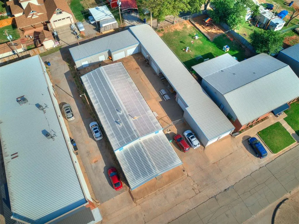 Photo 7 — 219 N 6th Street, Kingfisher, OK 73750