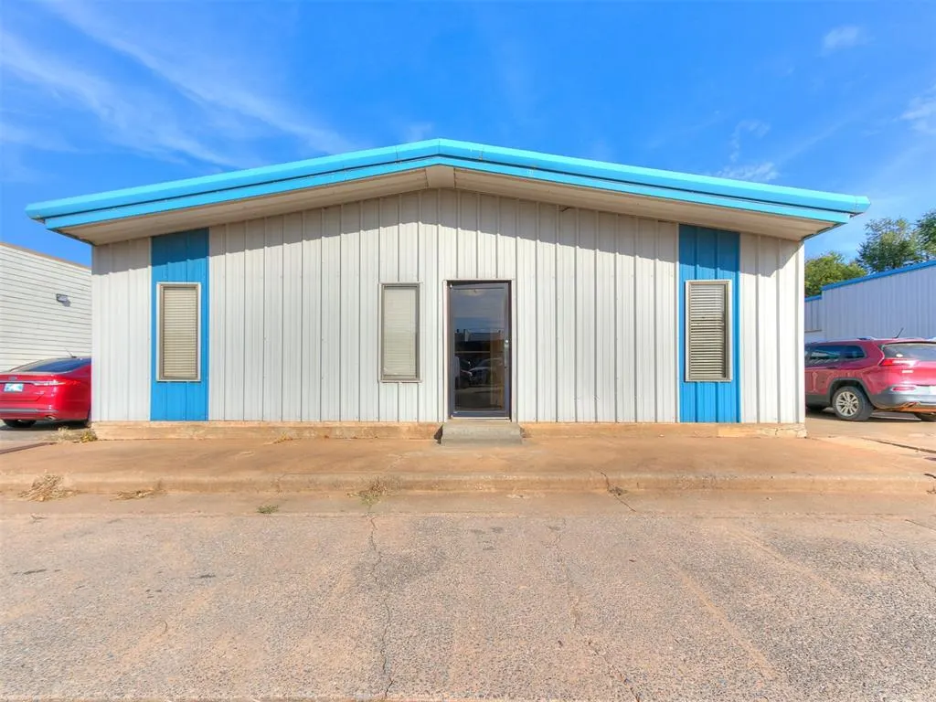 Photo 9 — 219 N 6th Street, Kingfisher, OK 73750