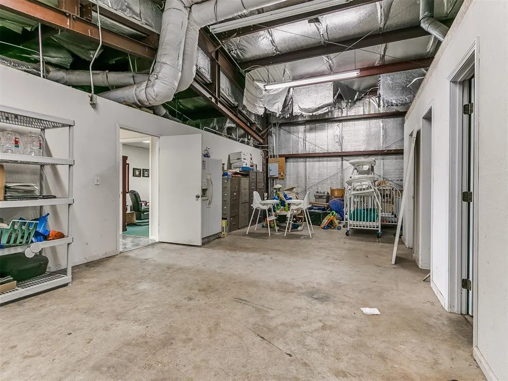 Photo 36 — 219 N 6th Street, Kingfisher, OK 73750