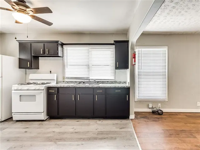 Photo 7 — 1144 N McKinley Avenue, Oklahoma City, OK 73106
