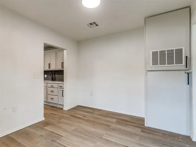 Photo 6 — 1330 NE 7th Street A, Oklahoma City, OK 73117