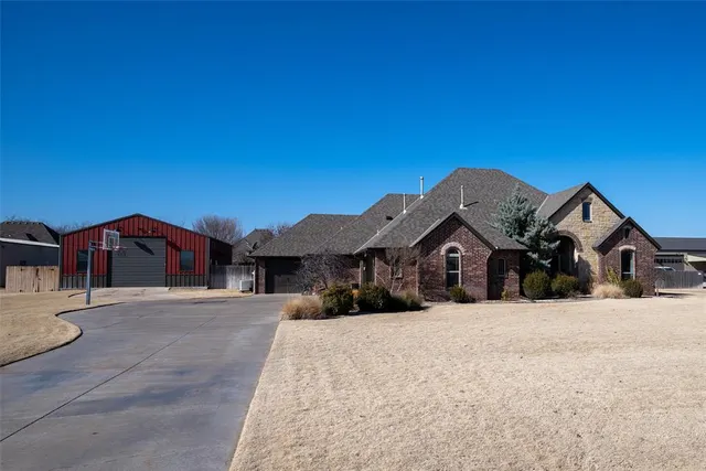 Photo 2 — 3688 E Coyote Run, Piedmont, OK 73078