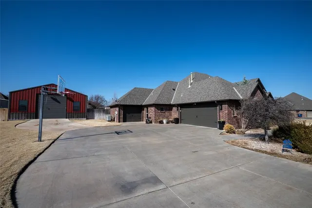 Photo 4 — 3688 E Coyote Run, Piedmont, OK 73078