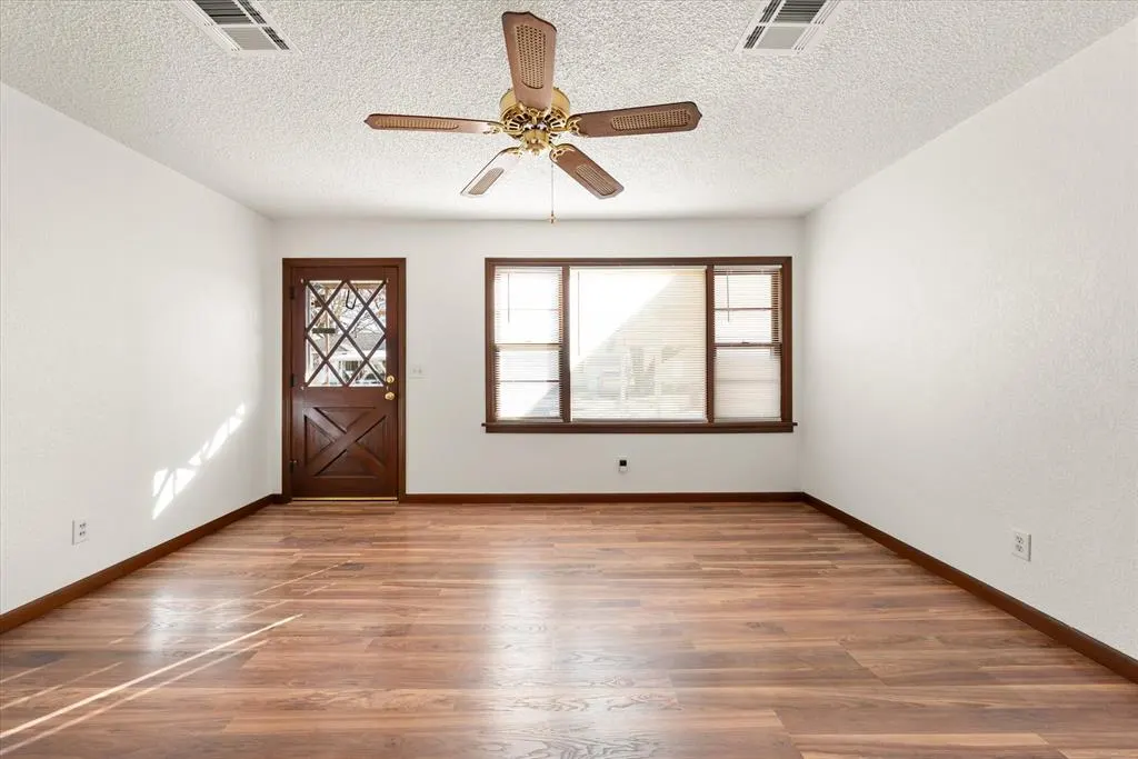 Photo 14 — 1323 NW 83rd Street, Oklahoma City, OK 73114