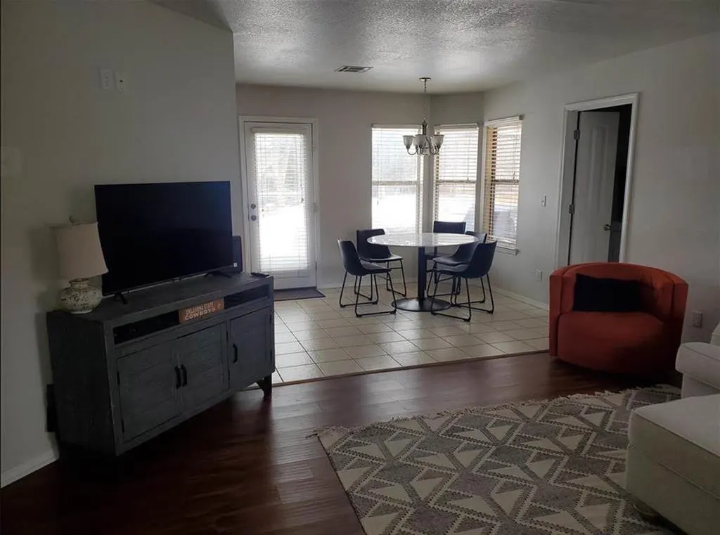 Photo 3 — 2317 E Sycamore Drive, Stillwater, OK 74075