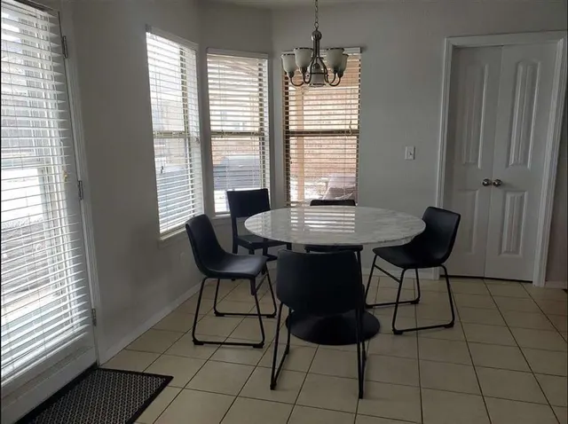Photo 4 — 2317 E Sycamore Drive, Stillwater, OK 74075