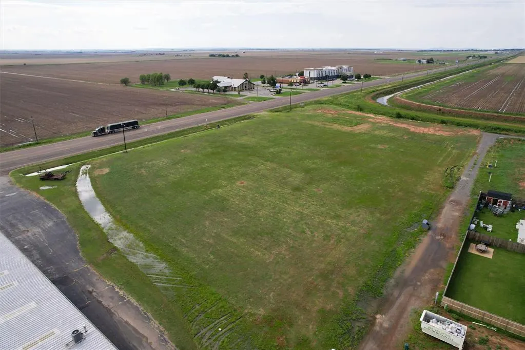Photo 8 — 3306 N Main Street, Altus, OK 73521