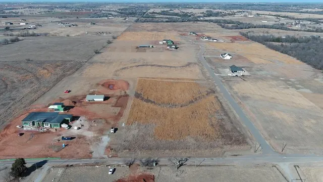 Photo 5 — 13901 Emery Lane, Mustang, OK 73064