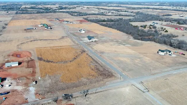 Photo 7 — 13901 Emery Lane, Mustang, OK 73064