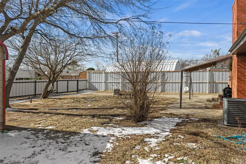 Photo 34 — 521 E Florida Avenue, Waurika, OK 73573