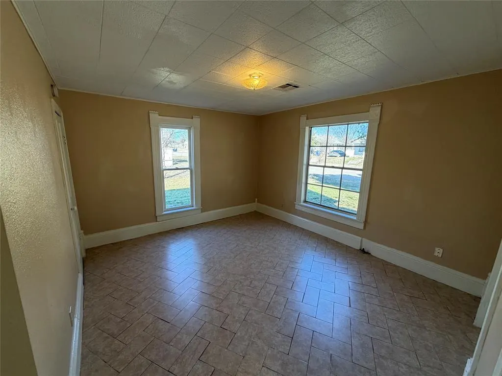 Photo 9 — 604 N Tucker Avenue, Shawnee, OK 74801