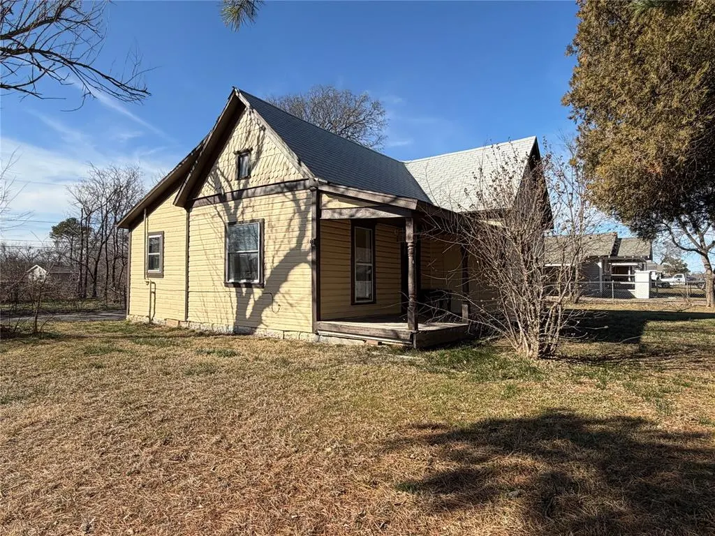 Photo 16 — 604 N Tucker Avenue, Shawnee, OK 74801