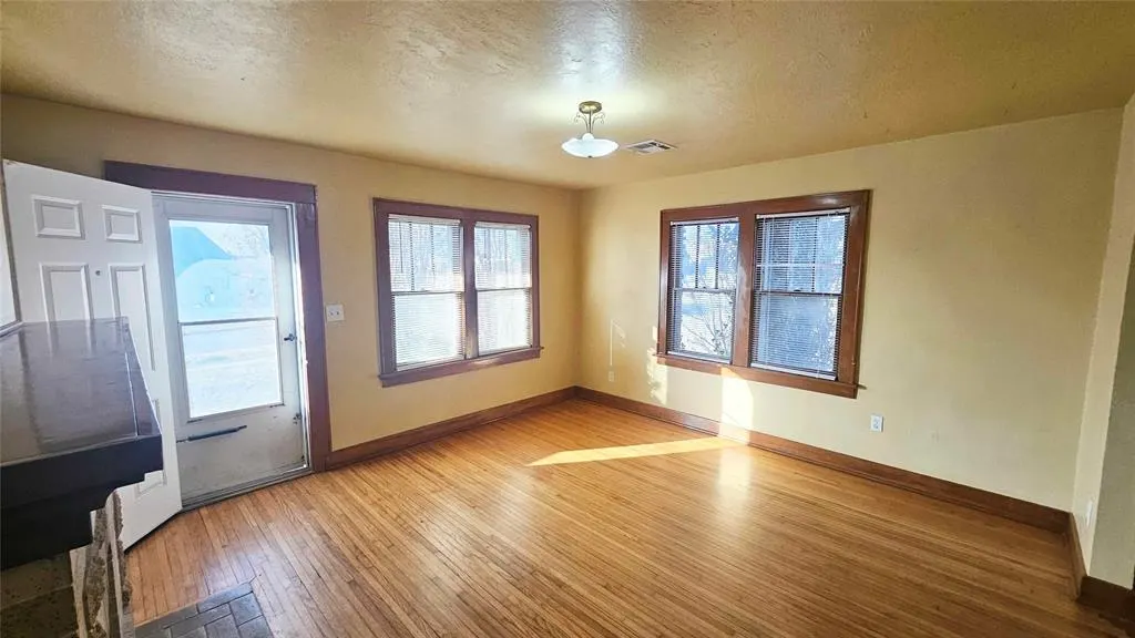 Photo 6 — 2429 W Park Place, Oklahoma City, OK 73107