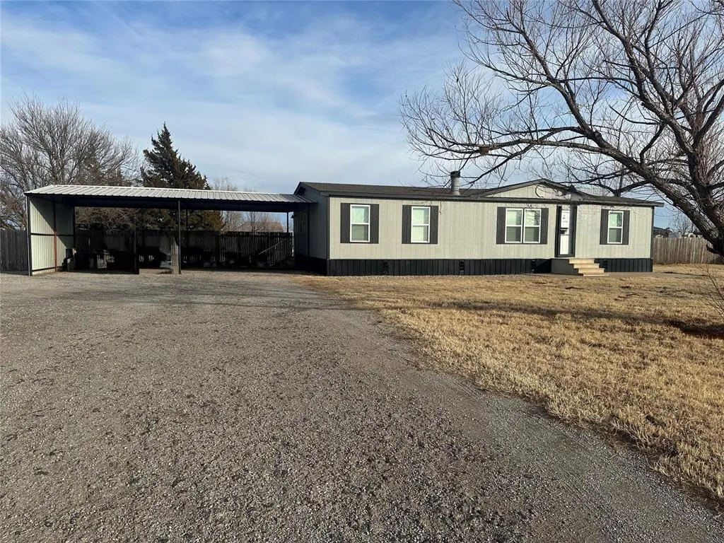 Front exterior — 10966 Highway 34, Elk City, OK 73644