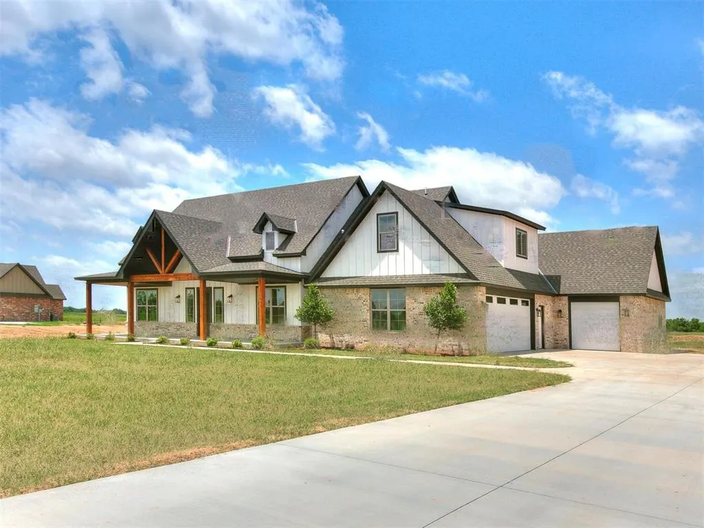 Front exterior — 701 S Cimarron Road, Yukon, OK 73099