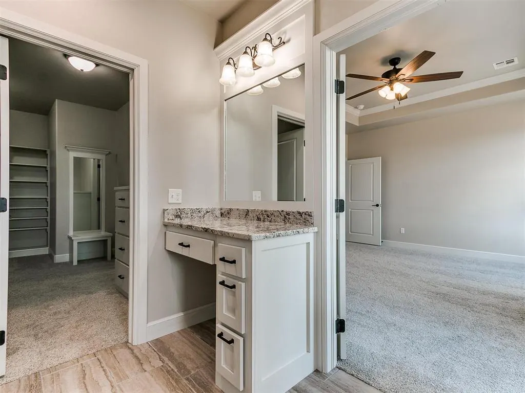 Photo 14 — 701 S Cimarron Road, Yukon, OK 73099