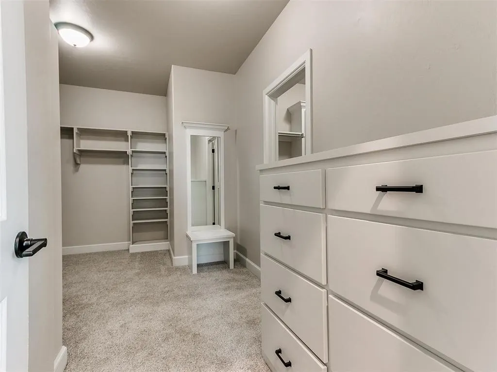 Photo 17 — 701 S Cimarron Road, Yukon, OK 73099
