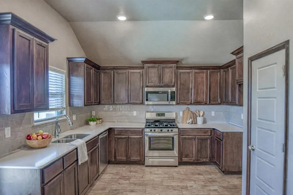 Photo 13 — 3626 Cassidy Drive, Norman, OK 73069
