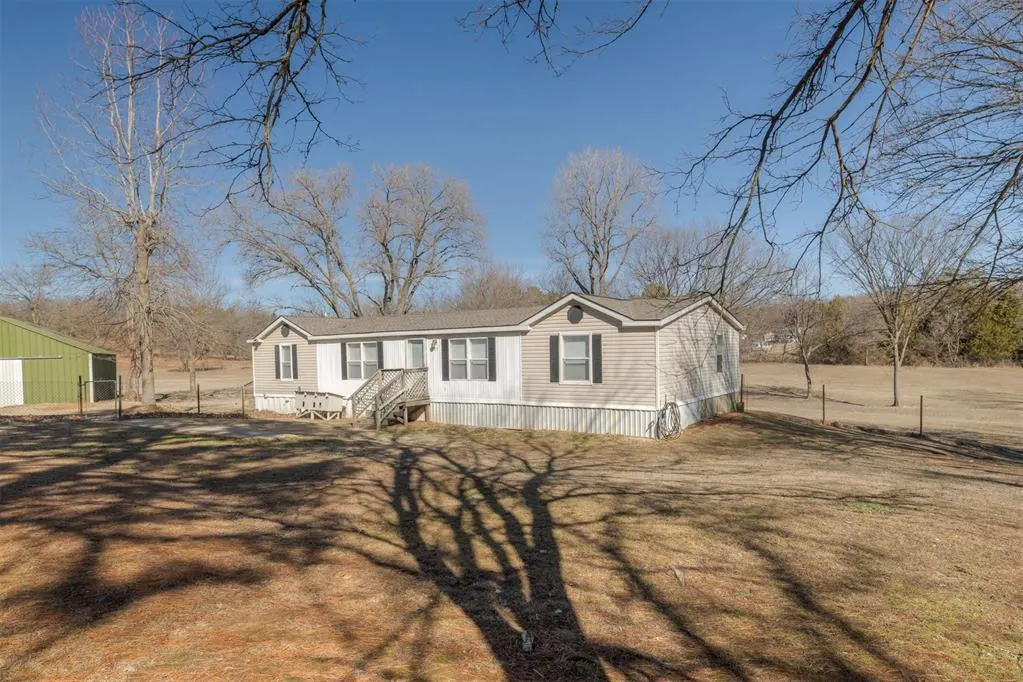 Photo 2 — 1617 142nd Avenue, Norman, OK 73026