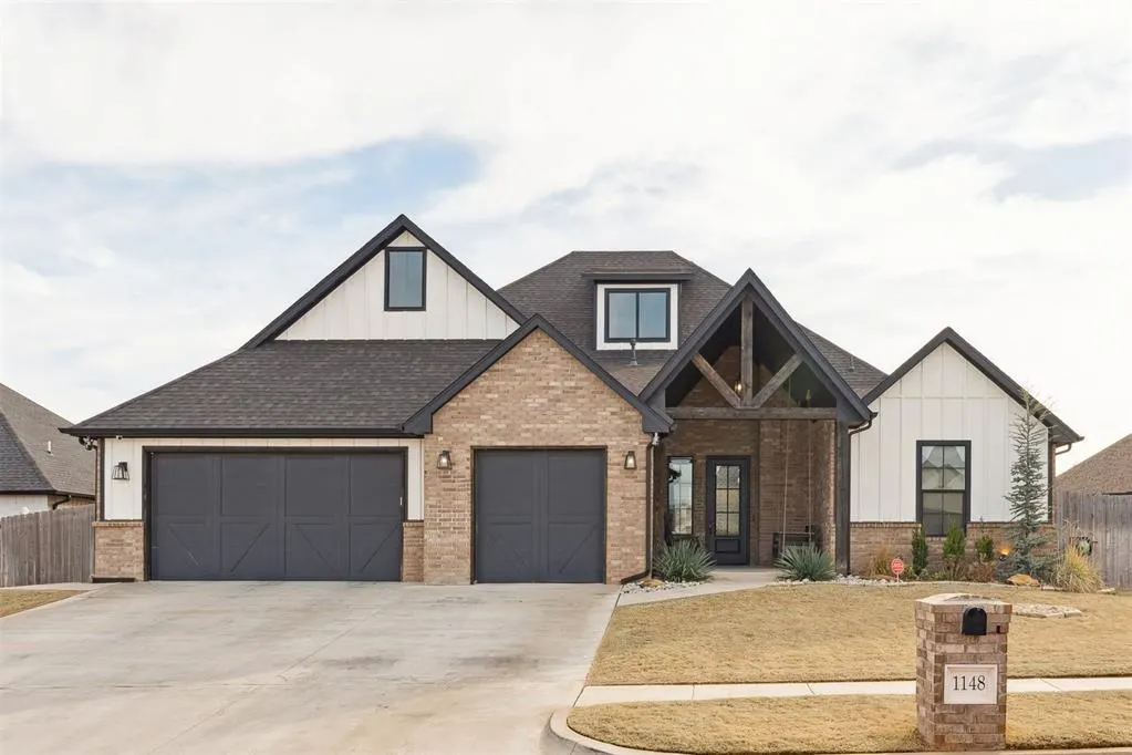 Front exterior — 1148 Colonial Avenue, Tuttle, OK 73089