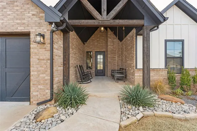 Photo 2 — 1148 Colonial Avenue, Tuttle, OK 73089