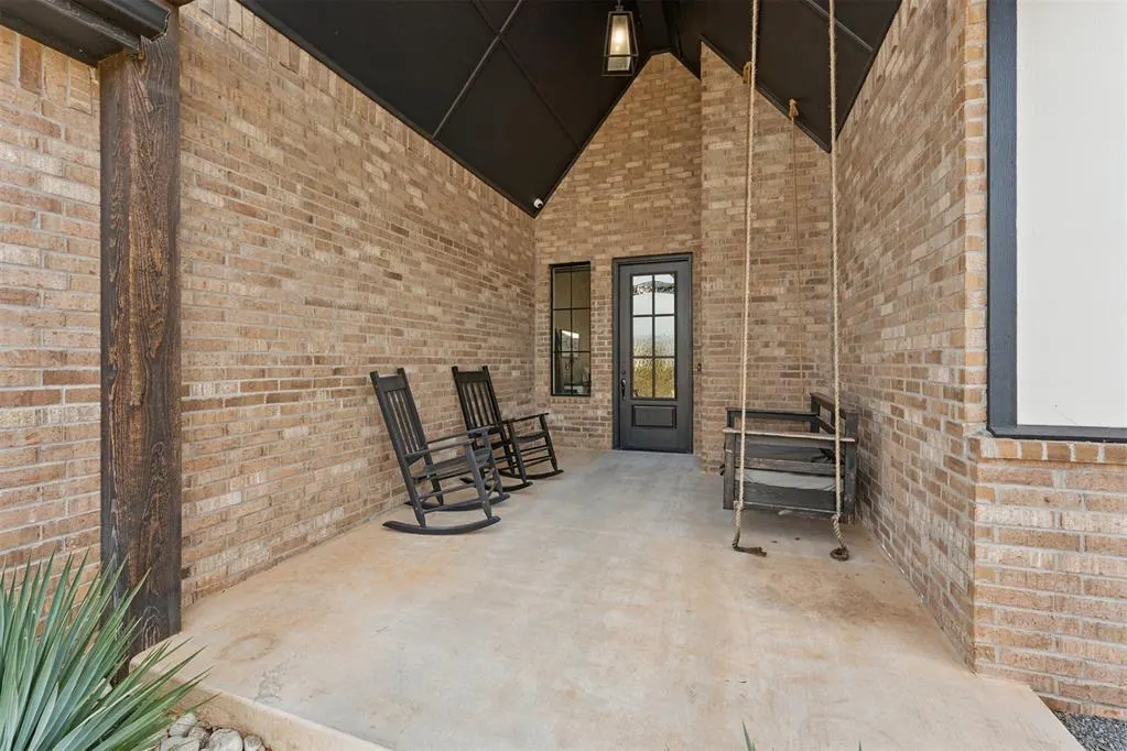Photo 3 — 1148 Colonial Avenue, Tuttle, OK 73089