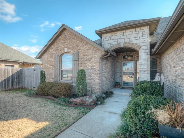Photo 4 — 20 SW 168th Street, Oklahoma City, OK 73170