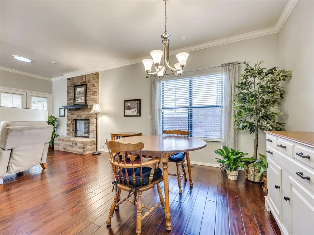 Photo 5 — 117 Woodbridge Circle, Edmond, OK 73012
