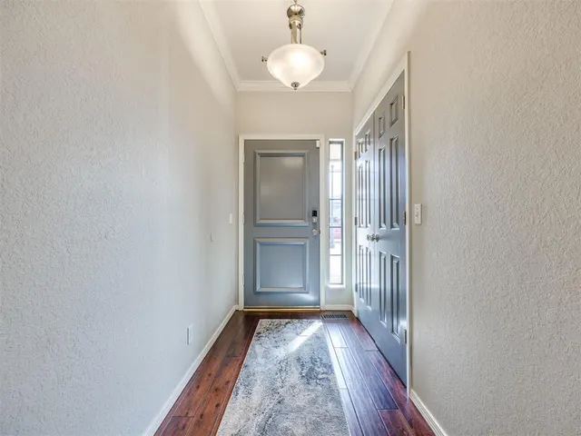 Photo 7 — 117 Woodbridge Circle, Edmond, OK 73012