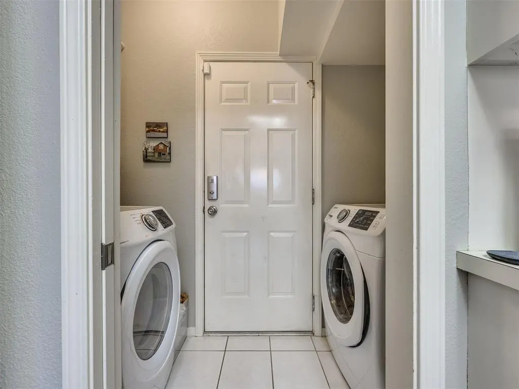 Photo 13 — 117 Woodbridge Circle, Edmond, OK 73012