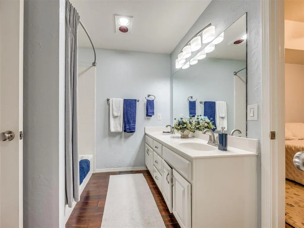 Photo 17 — 117 Woodbridge Circle, Edmond, OK 73012