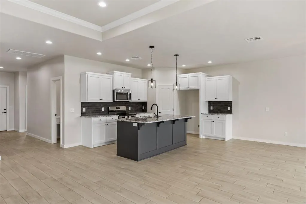 Photo 10 — 2110 Valley View Road, Weatherford, OK 73096