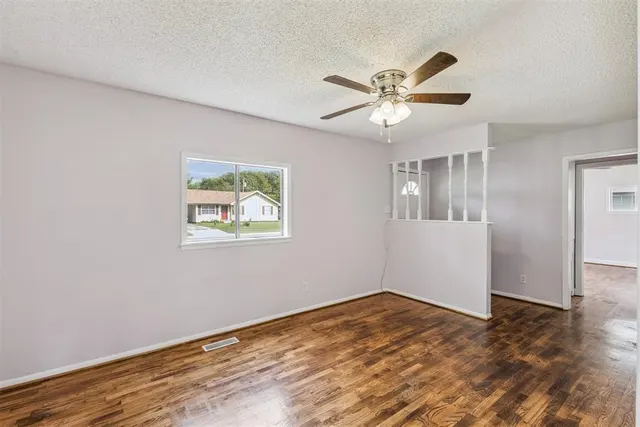 Photo 4 — 1412 8th Avenue NW, Ardmore, OK 73401