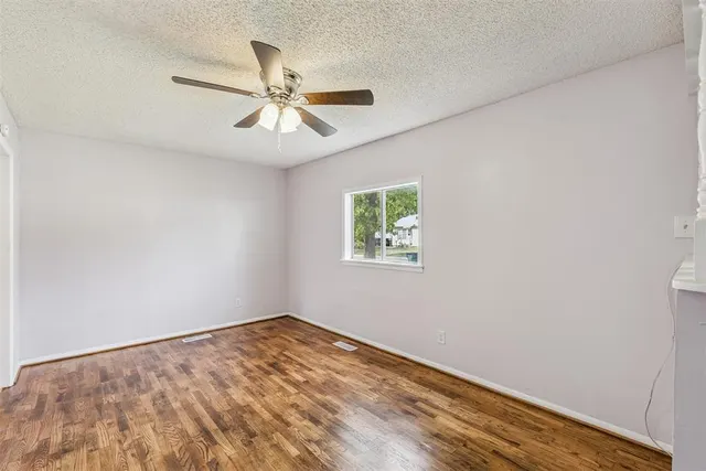 Photo 5 — 1412 8th Avenue NW, Ardmore, OK 73401